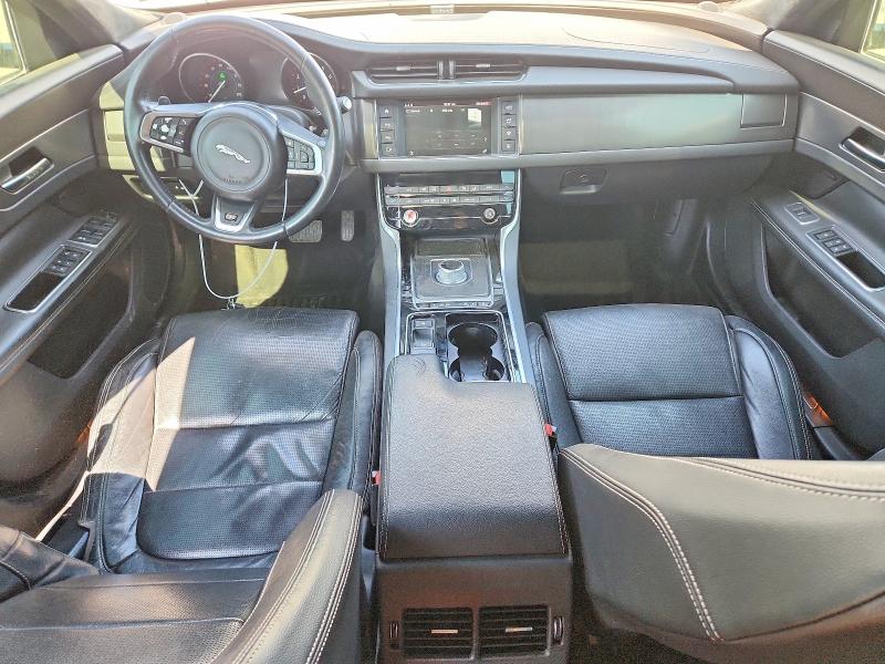 Photo 8 from auction – 2016 JAGUAR XF with VIN SAJBG4BV8GCY06179