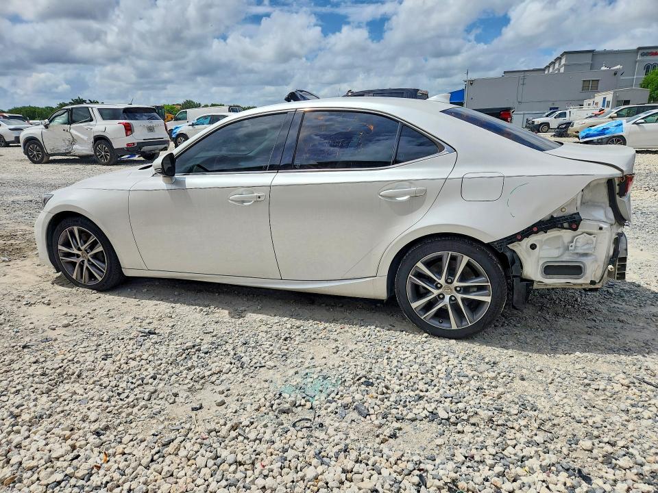Photo 2 from auction – 2020 LEXUS IS with VIN JTHAA1D21L5106594