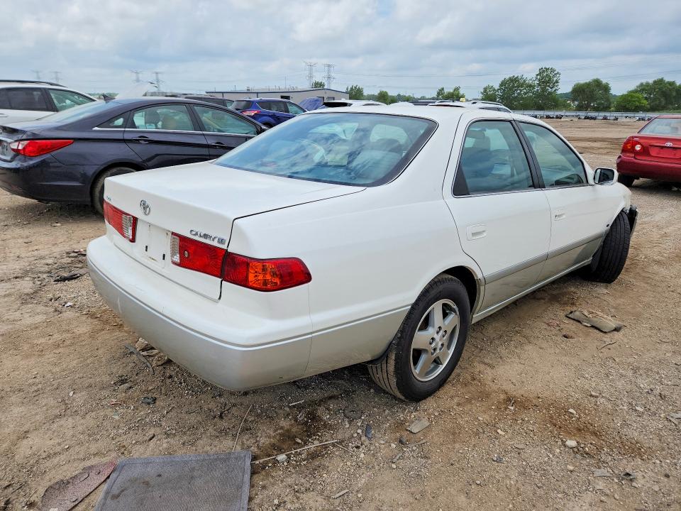 Photo 3 from auction – 2001 TOYOTA CAMRY with VIN JT2BG22K210568078