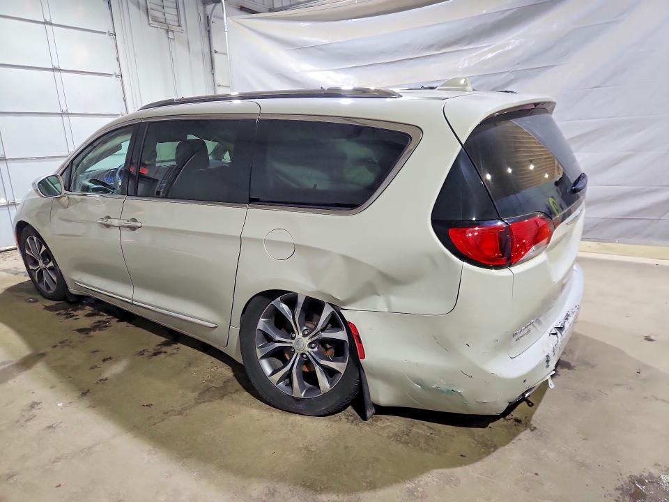 Photo 2 from auction – 2017 CHRYSLER PACIFICA with VIN 2C4RC1GG4HR591474