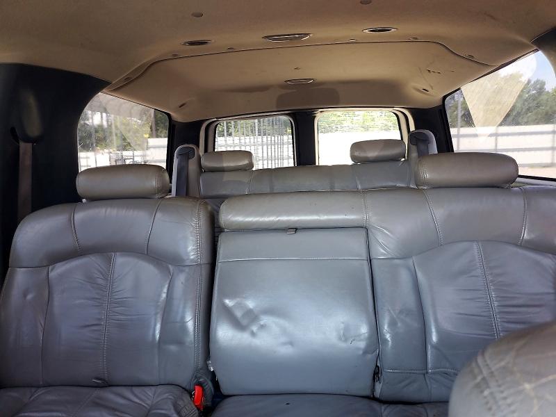 Photo 10 from auction – 2001 CHEVROLET SUBURBAN with VIN 3GNFK16T11G153244
