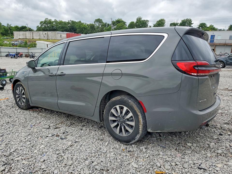 Photo 2 from auction – 2022 CHRYSLER PACIFICA with VIN 2C4RC1L74NR121365