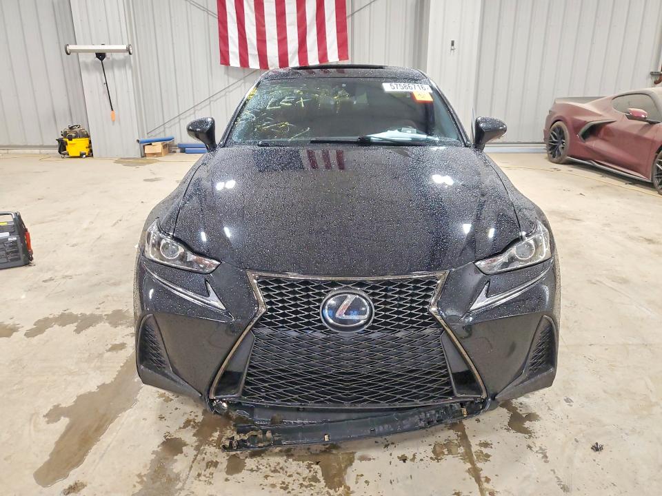 Photo 5 from auction – 2019 LEXUS IS with VIN JTHC81D29K5036104