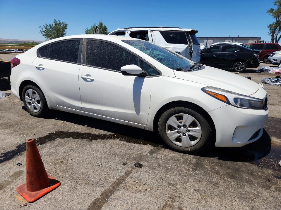 Photo 4 from auction – 2018 KIA FORTE with VIN 3KPFK4A76JE276313