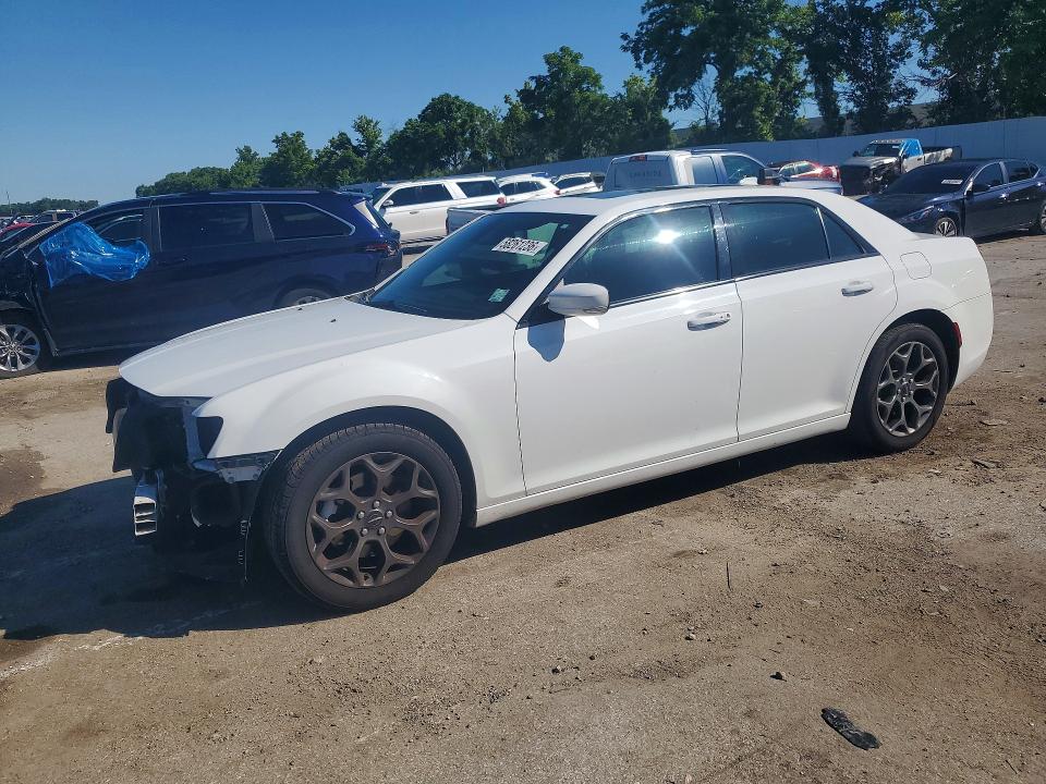 CHRYSLER 300 2018 with VIN 2C3CCAGG6JH165615 - Photo from auction