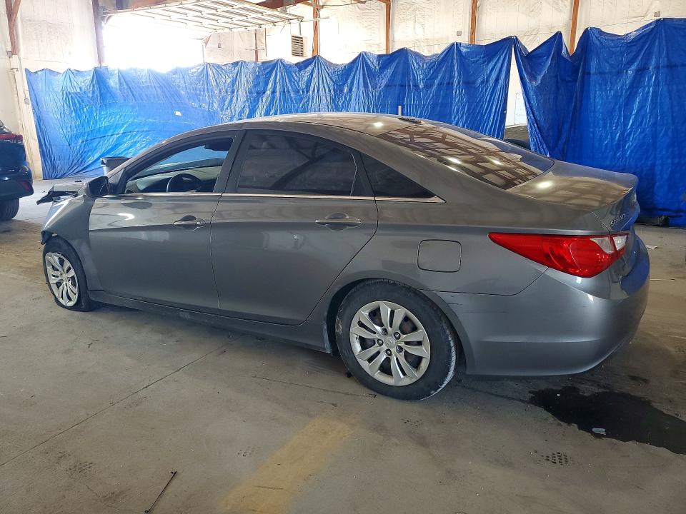 Photo 2 from auction – 2013 HYUNDAI SONATA with VIN 5NPEB4AC6DH581089