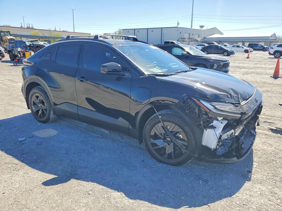 Foto 4 de la subasta – 2026 TOYOTA C-HR con VIN JTMAAAAD7TJ011777