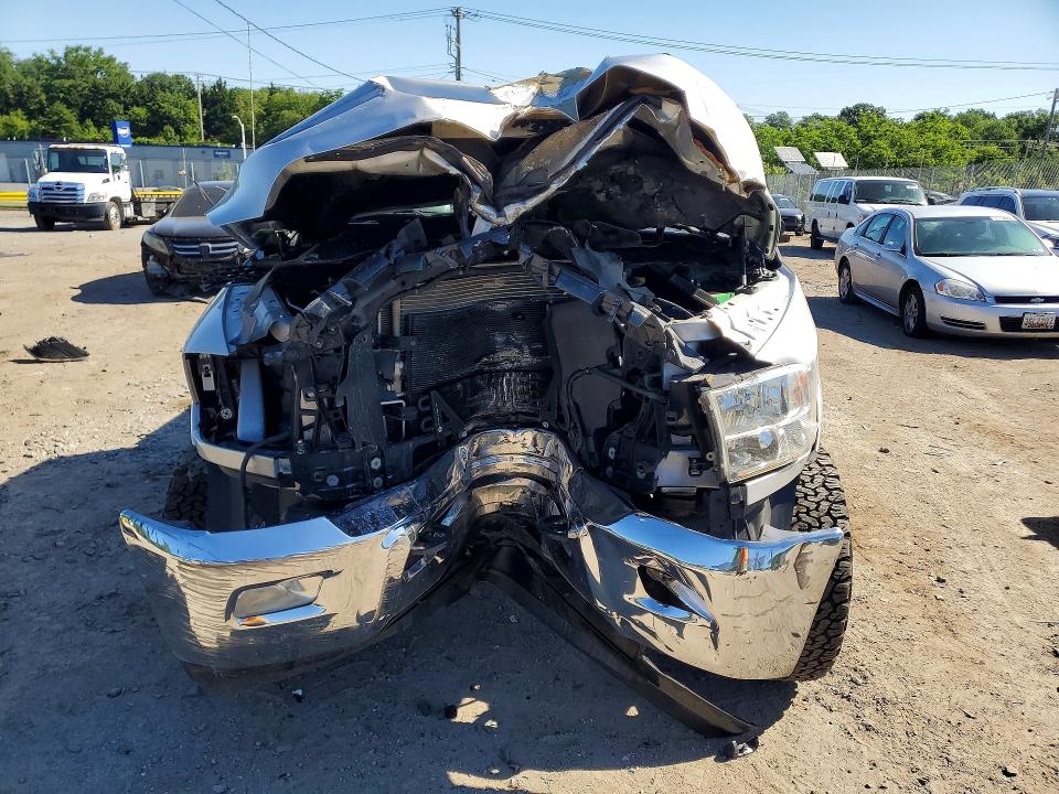 Photo 5 from auction – 2016 RAM 2500 with VIN 3C6UR5DJ2GG269167
