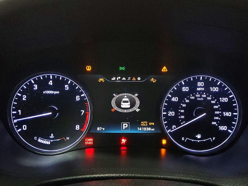Photo 9 from auction – 2015 HYUNDAI GENESIS with VIN KMHGN4JEXFU075223