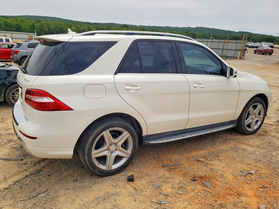 Photo 3 from auction – 2014 MERCEDES-BENZ ML with VIN 4JGDA7DB2EA364226