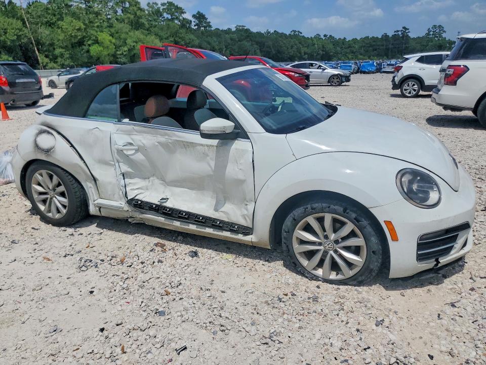 Photo 4 from auction – 2017 VOLKSWAGEN BEETLE with VIN 3VW517AT8HM814665