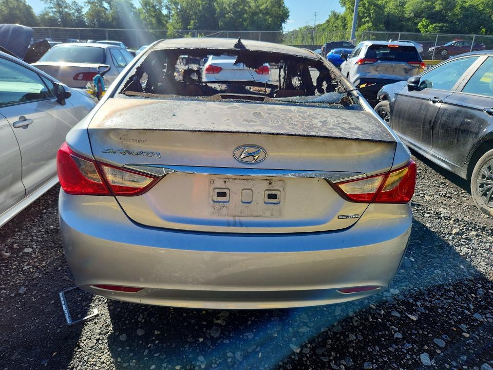 Photo 6 from auction – 2013 HYUNDAI SONATA with VIN 5NPEC4AC7DH620138