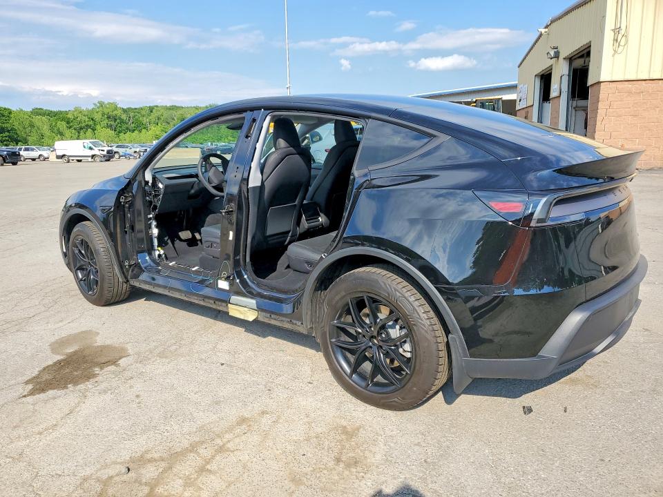 Photo 2 from auction – 2026 TESLA MODEL Y with VIN 7SAYGDEE2TF460683