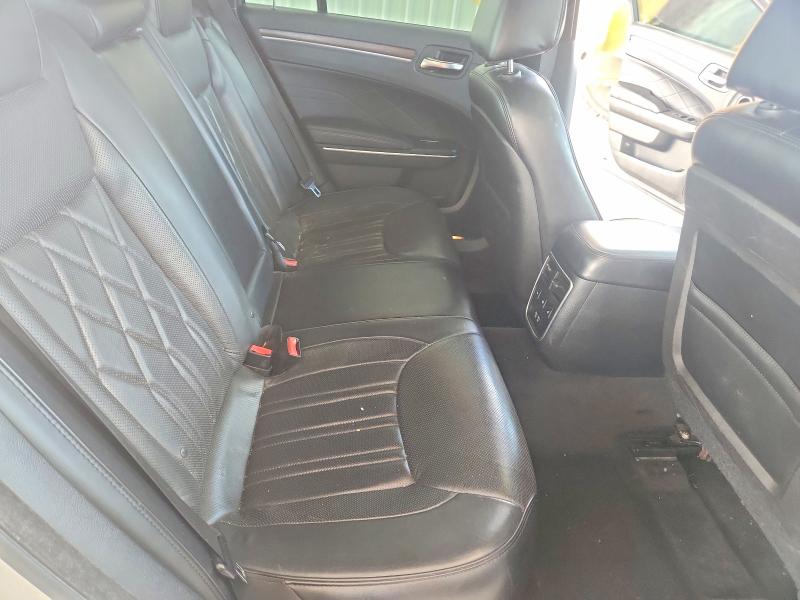 Photo 10 from auction – 2015 CHRYSLER 300C with VIN 2C3CCASG8FH792900