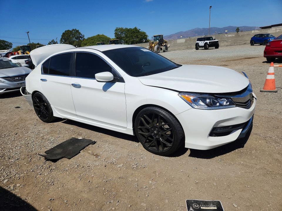 Photo 4 from auction – 2017 HONDA ACCORD with VIN 1HGCR2F1XHA093079