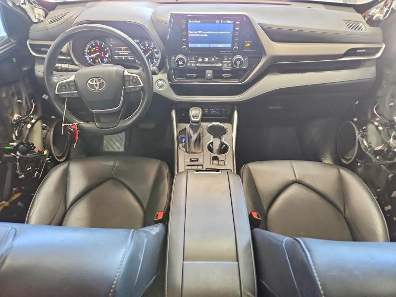 Photo 8 from auction – 2022 TOYOTA HIGHLANDER with VIN 5TDGZRBH2NS573935