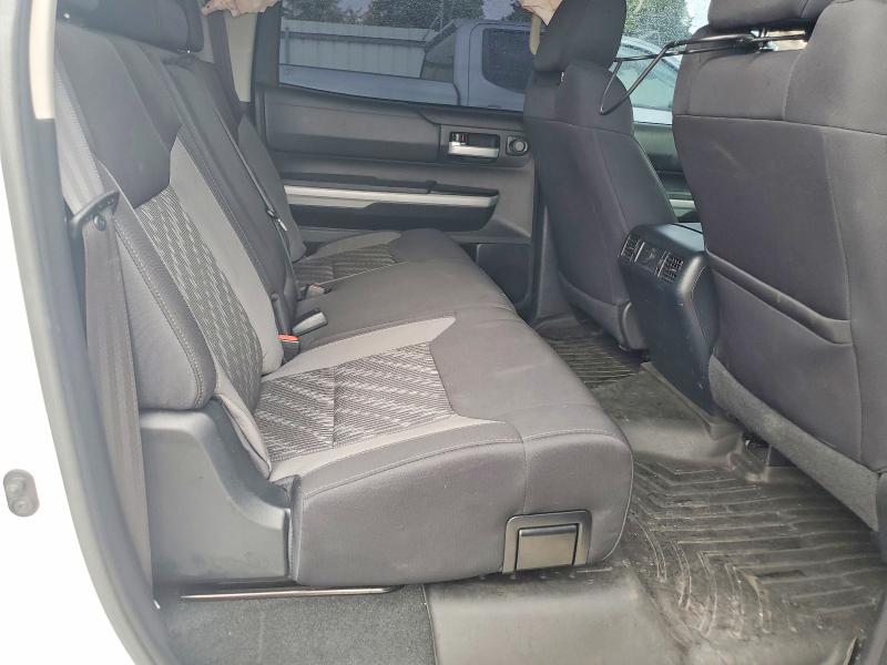 Photo 10 from auction – 2019 TOYOTA TUNDRA with VIN 5TFEM5F17KX135591
