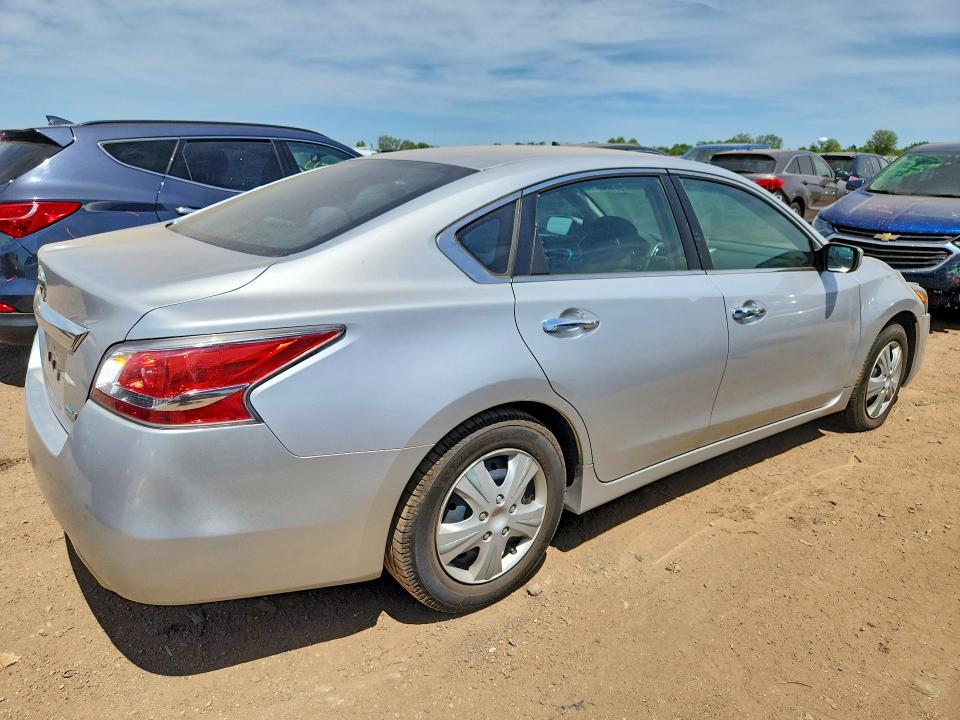 Photo 3 from auction – 2014 NISSAN ALTIMA with VIN 1N4AL3AP1EC177533