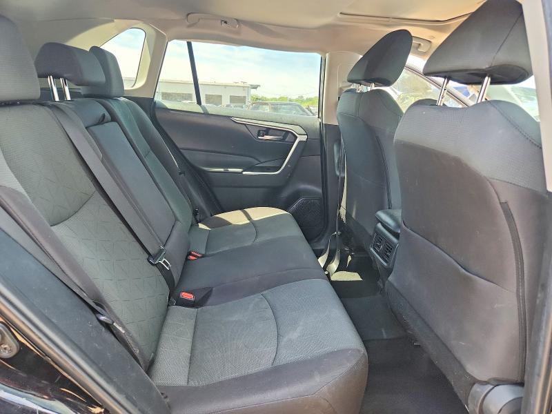 Photo 11 from auction – 2023 TOYOTA RAV4 with VIN 2T3P1RFV3PC328040