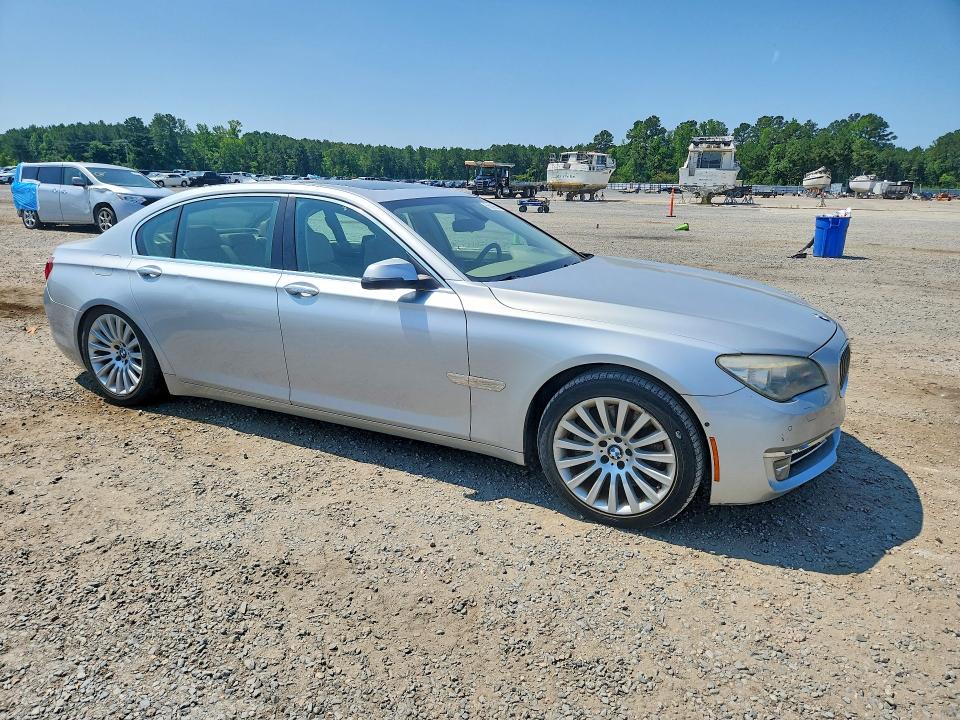 Photo 4 from auction – 2013 BMW 750 with VIN WBAYE8C5XDD131703