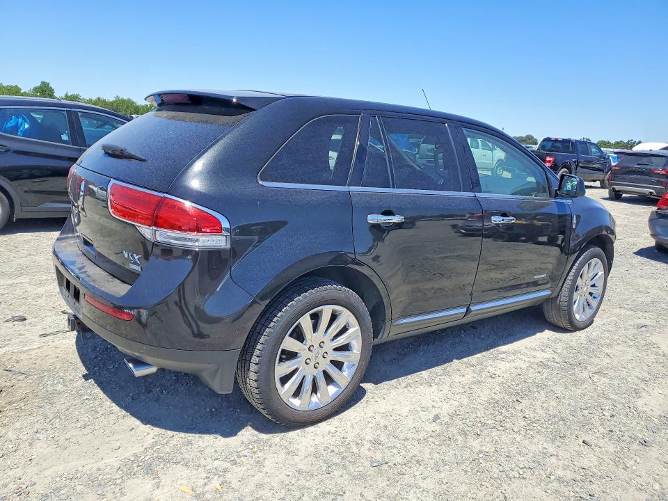 Photo 3 from auction – 2011 LINCOLN MKX with VIN 2LMDJ8JK4BBJ12234