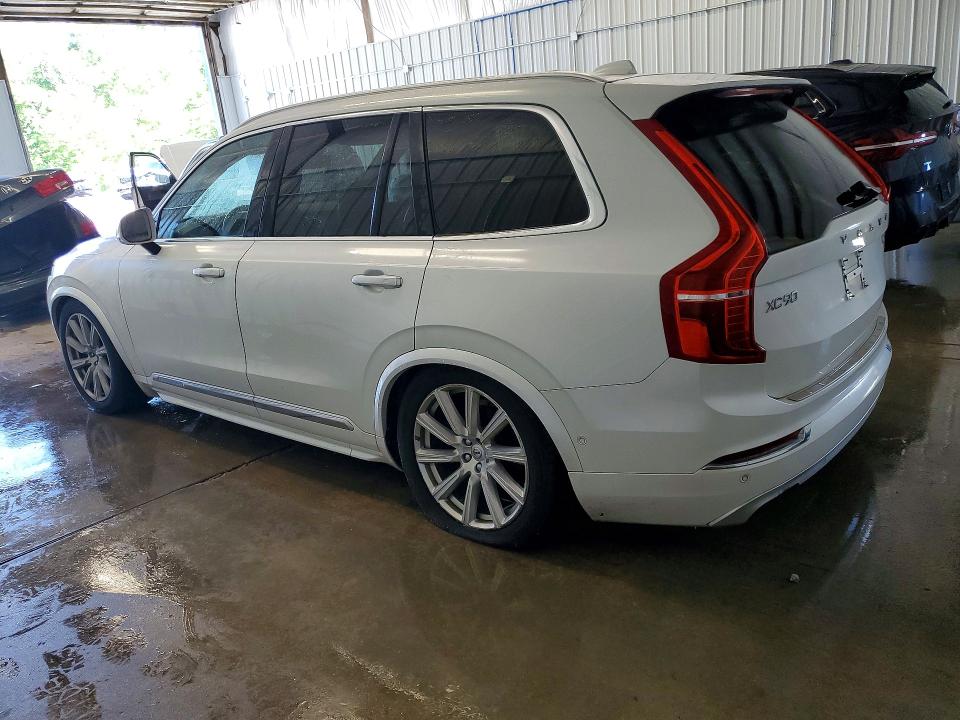 Photo 2 from auction – 2017 VOLVO XC90 with VIN YV4A22PL1H1152463