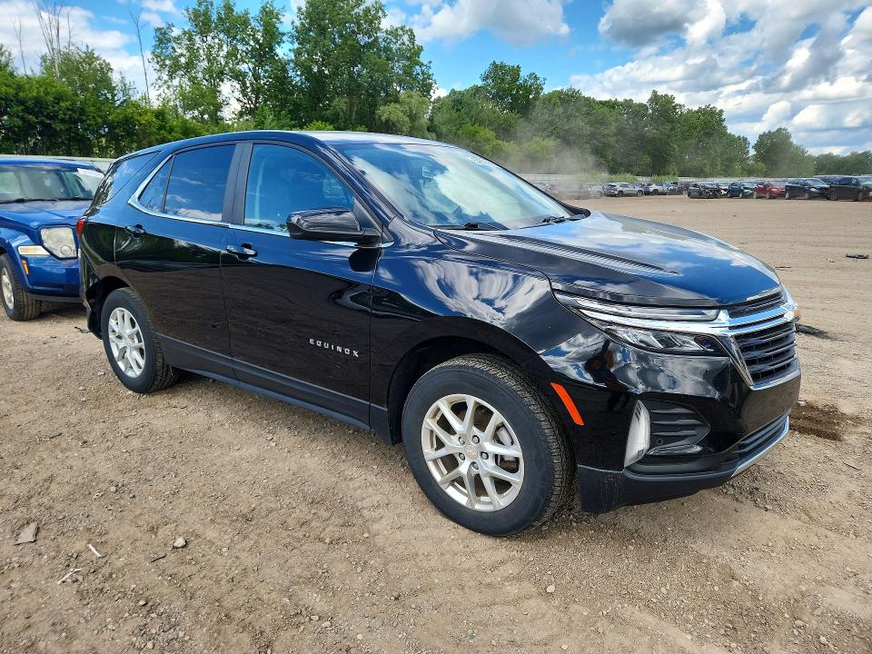 Photo 4 from auction – 2023 CHEVROLET EQUINOX with VIN 3GNAXUEG9PL173095