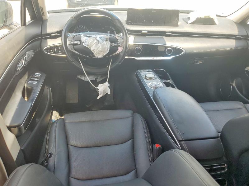 Photo 8 from auction – 2022 GENESIS GV70 with VIN KMUMADTB3NU035678