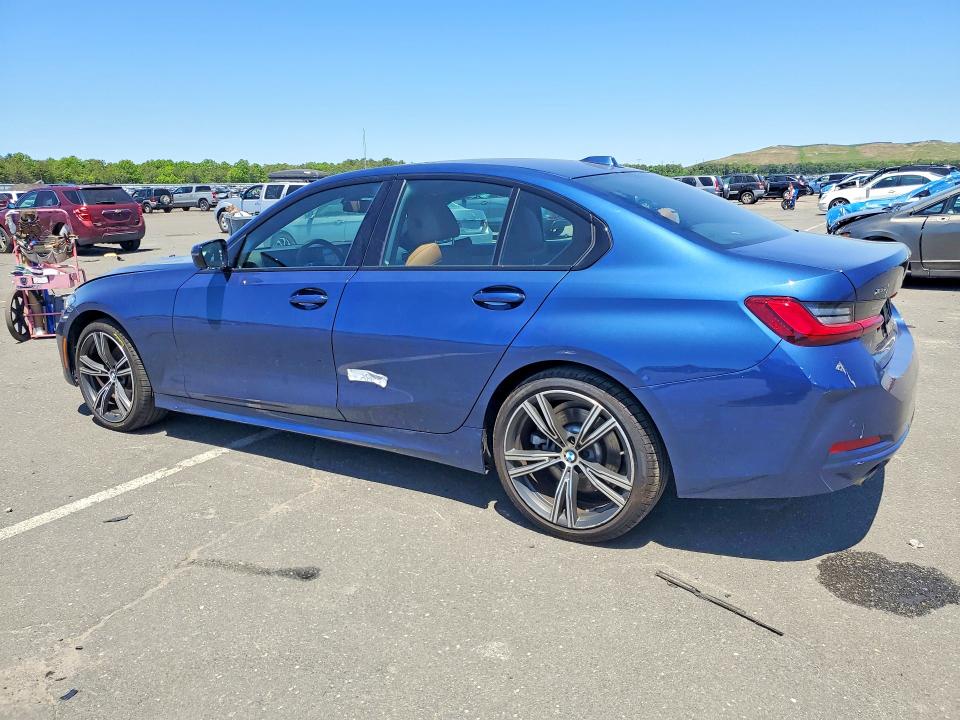 Foto 2 de la subasta – 2023 BMW 330XI con VIN 3MW89FF01P8D61060