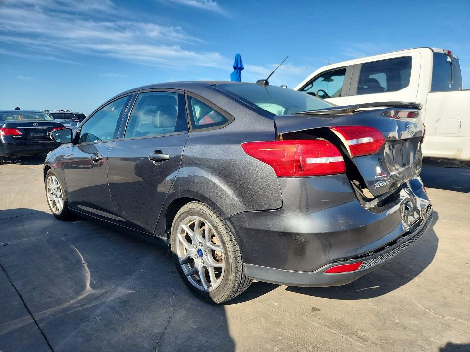 Photo 2 from auction – 2015 FORD FOCUS with VIN 1FADP3F20FL227922
