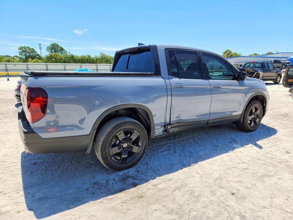 Photo 3 from auction – 2025 HONDA RIDGELINE with VIN 5FPYK3F85SB035656