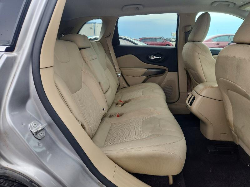 Photo 11 from auction – 2019 JEEP CHEROKEE with VIN 1C4PJLCB3KD203857