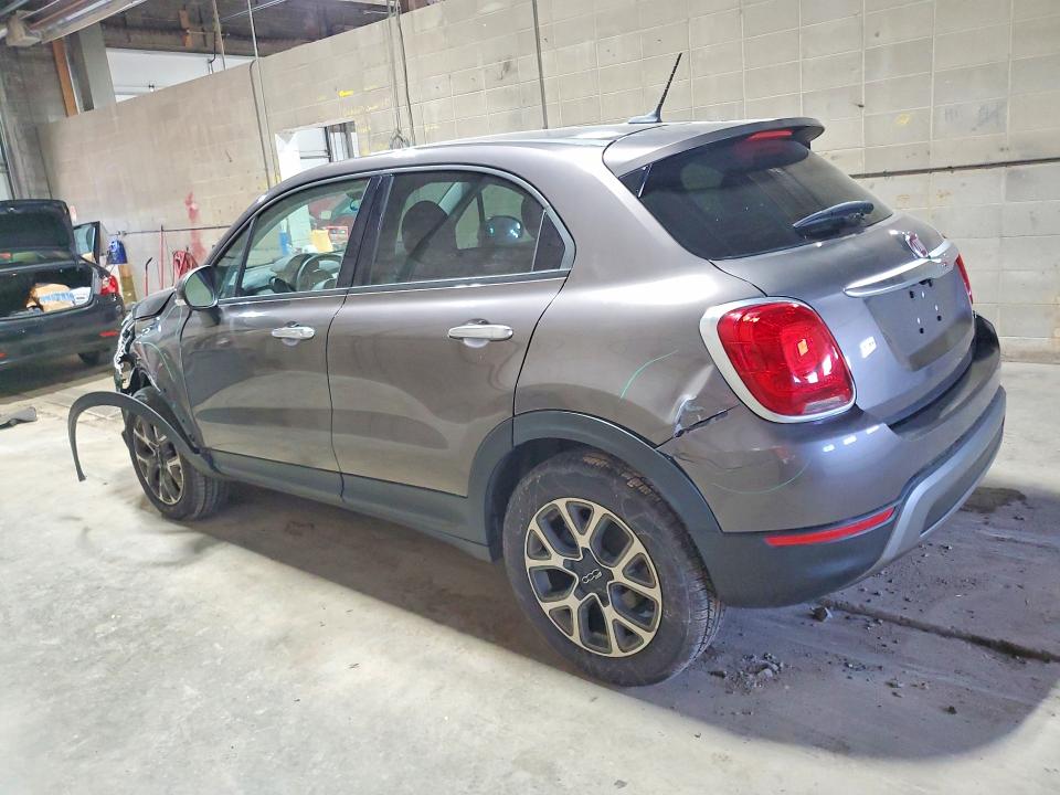 Photo 2 from auction – 2016 FIAT 500X with VIN ZFBCFYCT8GP387675