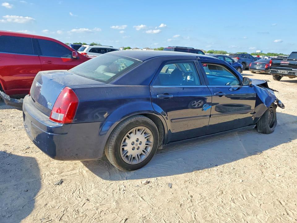 Photo 3 from auction – 2005 CHRYSLER 300 with VIN 2C3JA43R75H538477