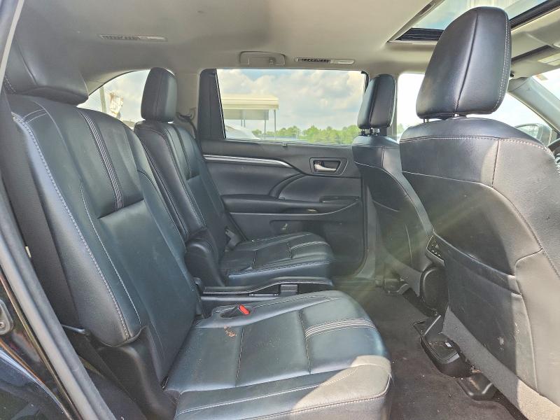 Photo 11 from auction – 2017 TOYOTA HIGHLANDER with VIN 5TDKZRFH0HS513385