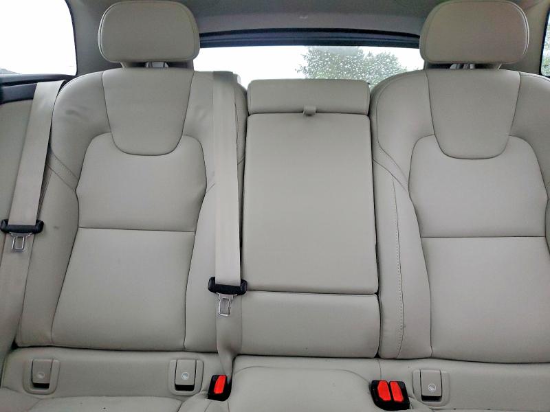Photo 10 from auction – 2024 VOLVO XC60 with VIN YV4L12RM7R1722968