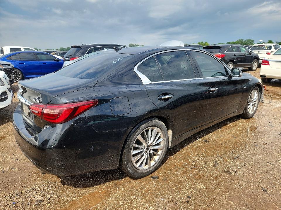 Photo 3 from auction – 2020 INFINITI Q50 with VIN JN1EV7AR5LM255529