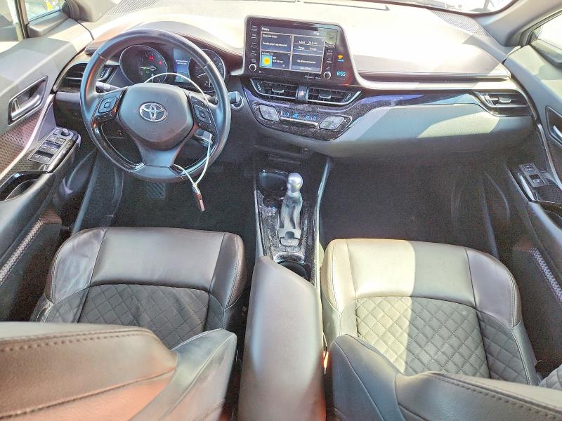 Photo 8 from auction – 2019 TOYOTA C-HR with VIN NMTKHMBX4KR089900