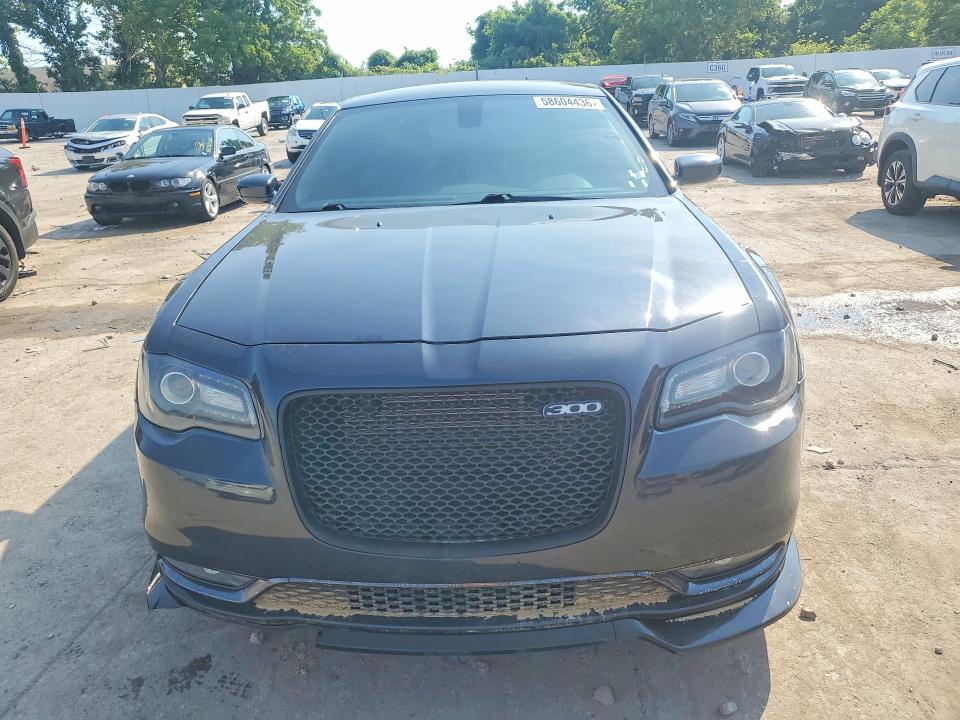 Photo 5 from auction – 2019 CHRYSLER 300 with VIN 2C3CCABGXKH689505