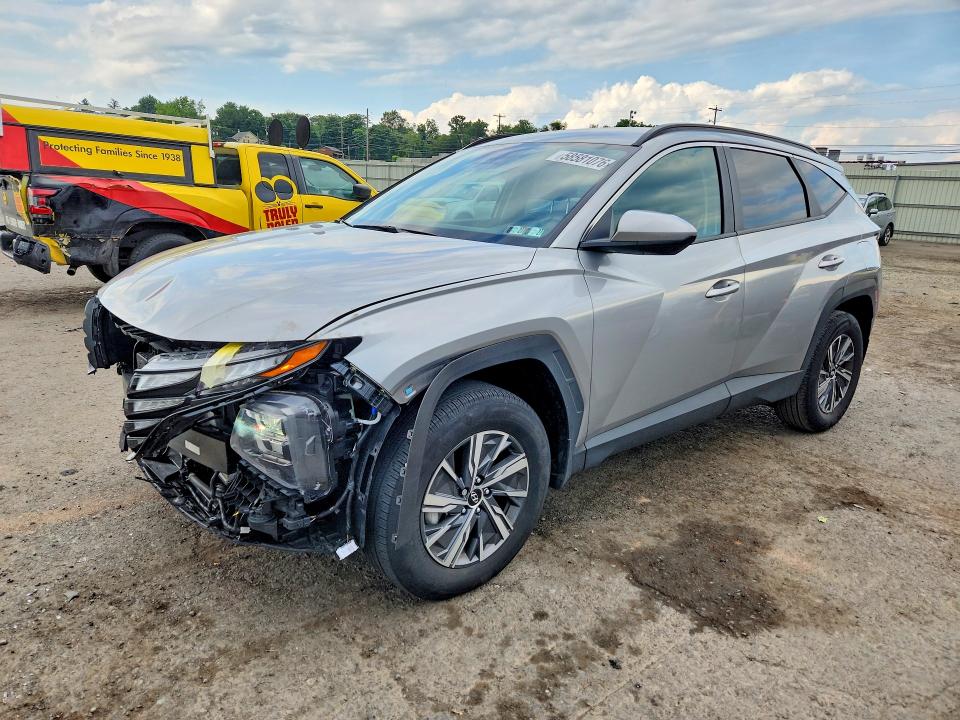 HYUNDAI TUCSON 2024 with VIN KM8JBCD11RU217979 - Photo from auction