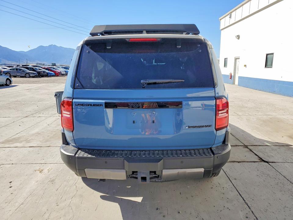 Photo 6 from auction – 2025 TOYOTA LAND CRUISER with VIN JTEABFAJ2SK042746