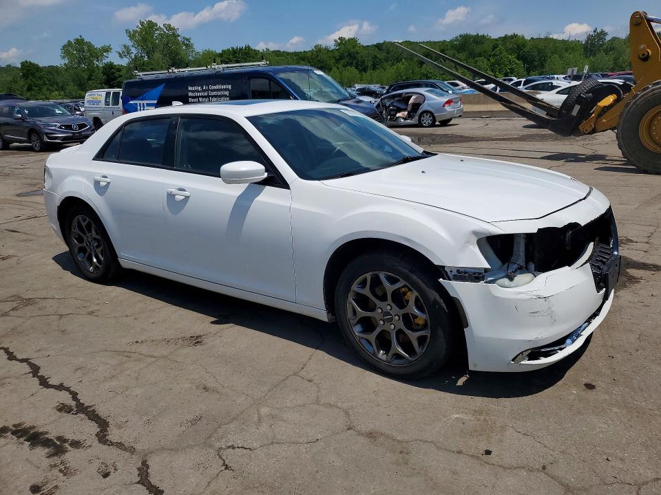 Photo 4 from auction – 2015 CHRYSLER 300 with VIN 2C3CCAGG8FH892343