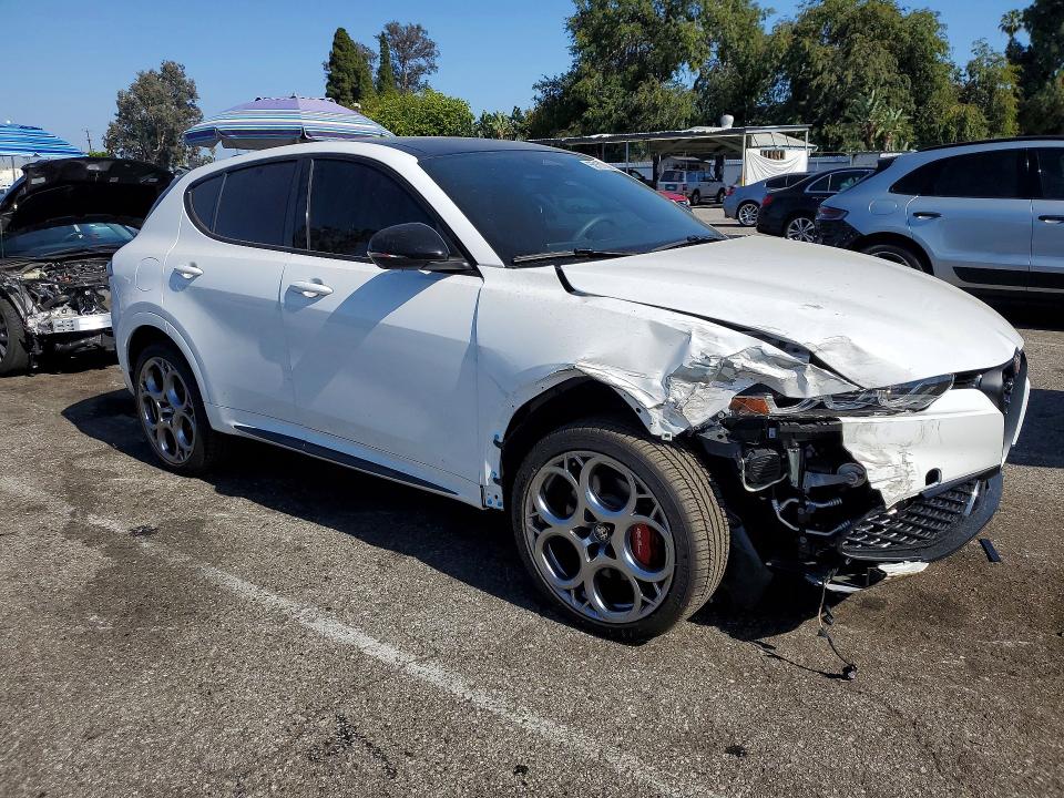 Снимка 4 от търг – 2025 ALFA ROMEO TONALE с VIN ZASPATTW0S3089247