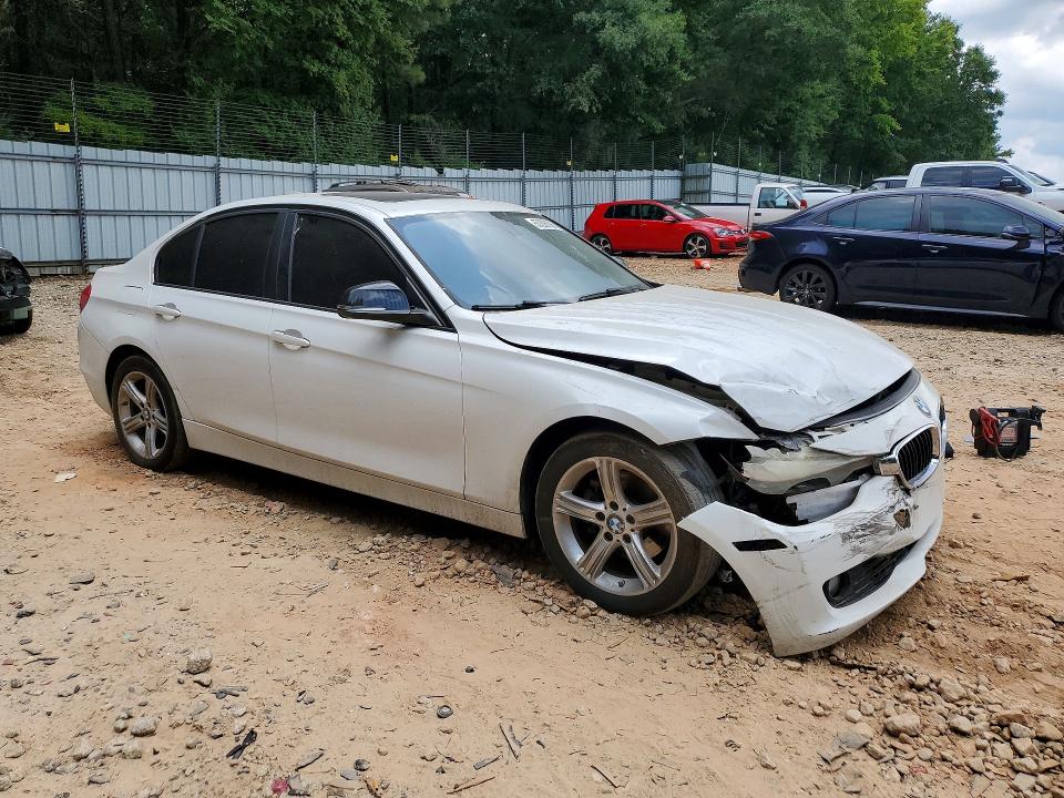 Photo 4 from auction – 2013 BMW 328 with VIN WBA3A5C58DF600148
