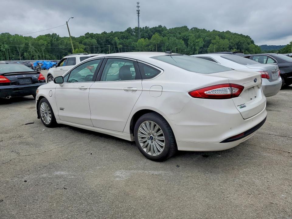 Photo 2 from auction – 2016 FORD FUSION with VIN 3FA6P0PU7GR300455