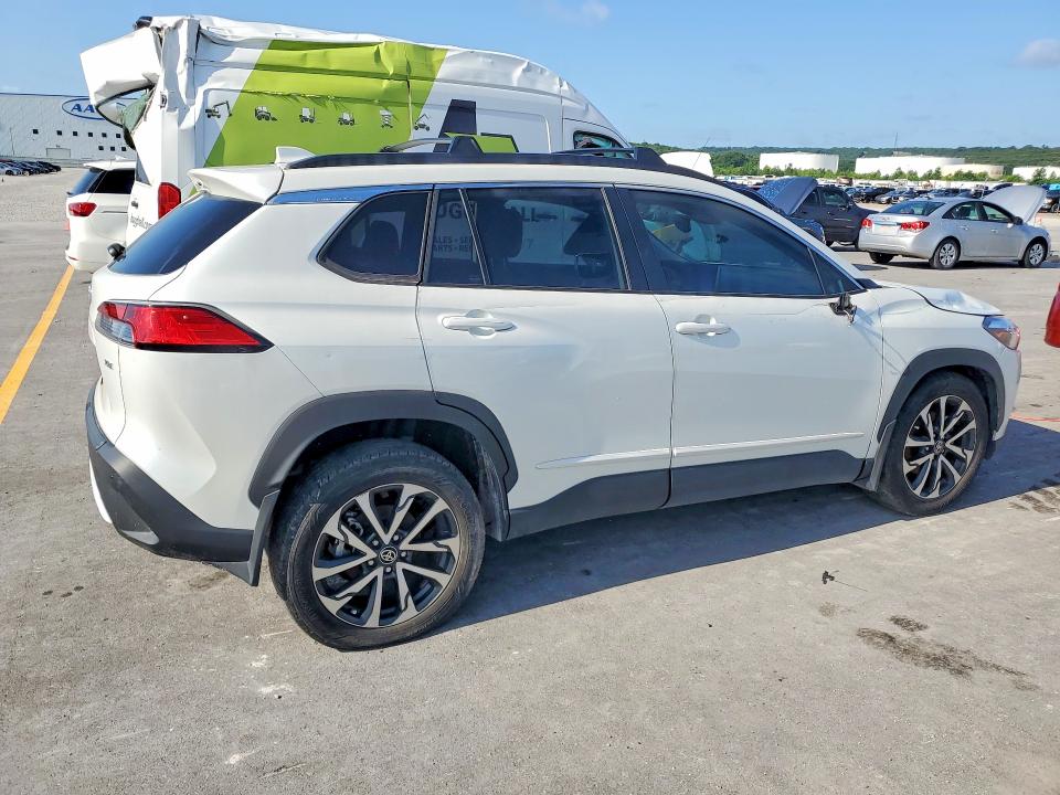 Photo 3 from auction – 2024 TOYOTA COROLLA CROSS with VIN 7MUDAAAG7RV109622