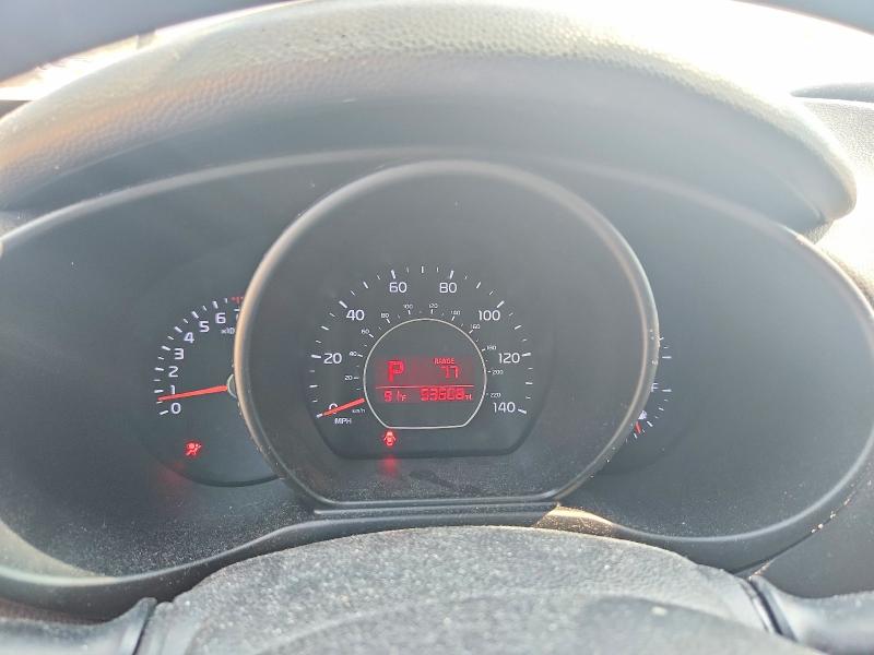 Photo 9 from auction – 2016 KIA SOUL with VIN KNDJN2A22G7295234