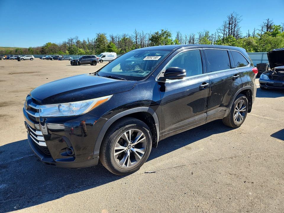 TOYOTA HIGHLANDER 2017 with VIN 5TDBZRFH7HS377286 - Photo from auction