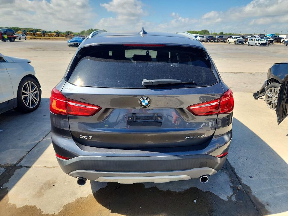 Photo 6 from auction – 2018 BMW X1 with VIN WBXHU7C30J5L09402
