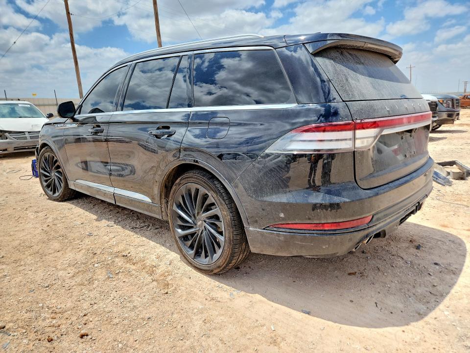 Photo 2 from auction – 2021 LINCOLN AVIATOR with VIN 5LM5J7WC0MGL18753